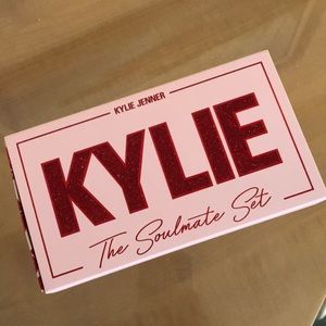 Kylie “The Soulmate Set”